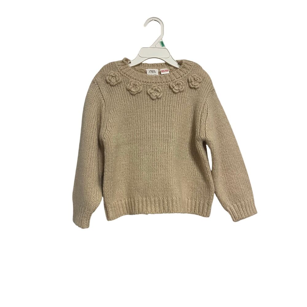 Zara beige 3D flowers sweater in girls size 4 years NWOT